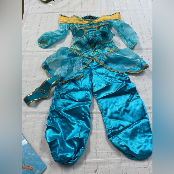 Disney princess jasmine Halloween costume and wig girls and small 4-6 years - Picture 2 of 5